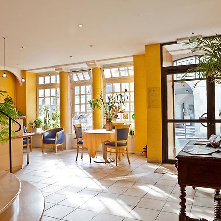 Logis Hotel De France Arudy Exteriör bild