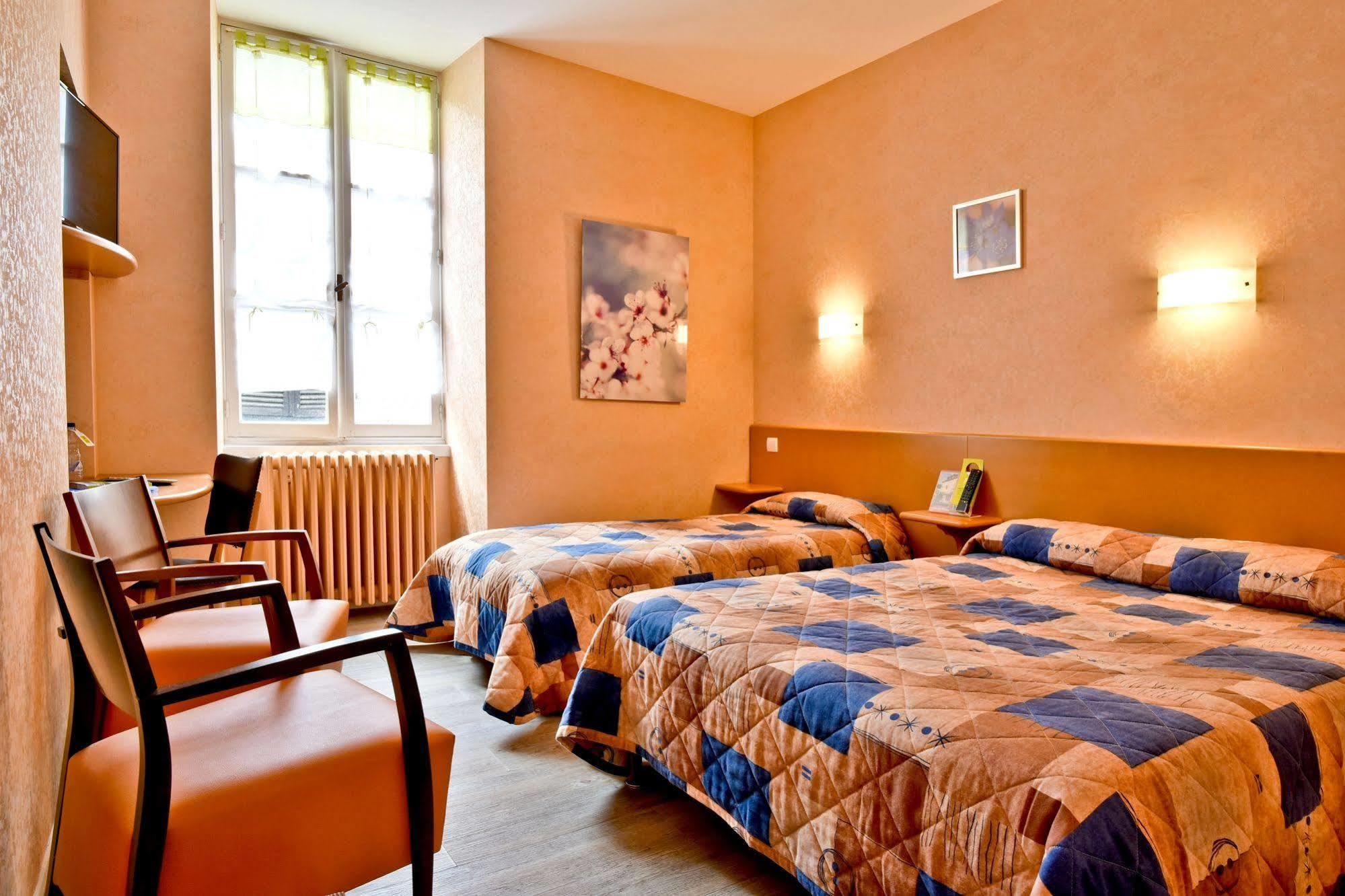 Logis Hotel De France Arudy Exteriör bild