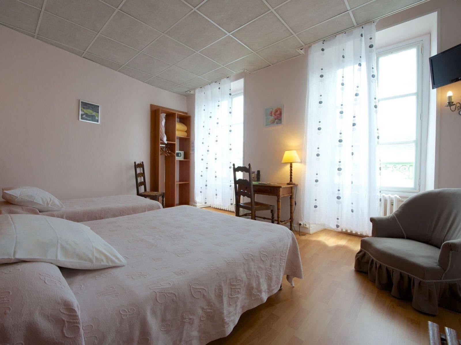 Logis Hotel De France Arudy Exteriör bild